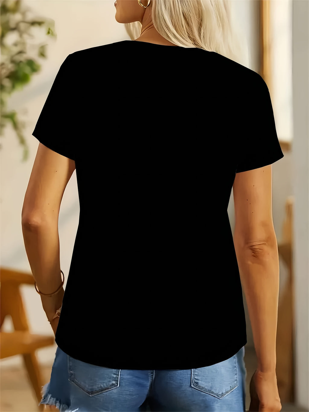 Women's Black Sunflower & Butterfly Print Round Neck T-Shirt - Vibrant Floral Design, Soft Breathable Fabric, Casual Versatile Top for Spring Summer Fall, Machine Washable, Sunflower Tshirt